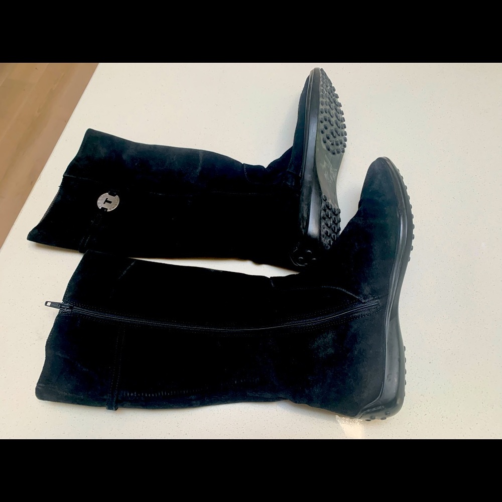 Tommy Hilfiger Black zip up boots size 8.5